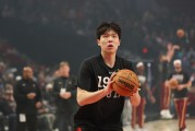 开云体育下载-杨瀚森1板1助攻阿伦轰40+17 开拓者不敌骑士遭五连败